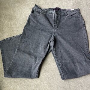 Gloria Vanderbilt Grey Amanda Jeans - Size 14